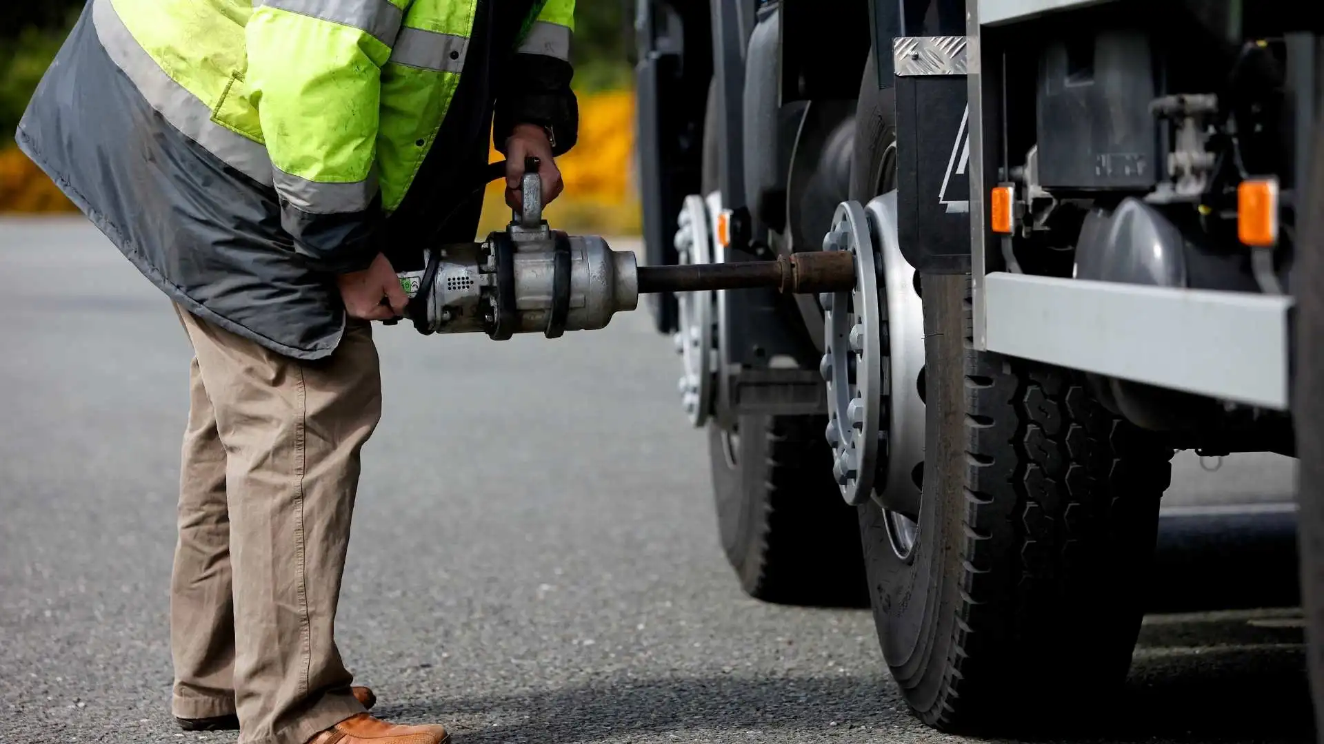 Reliable Heavy Duty Tire Change Service in Texas